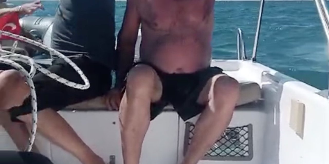 Denizde boğulma tehlikesi geçiren şahsı vatandaşlar kurtardı