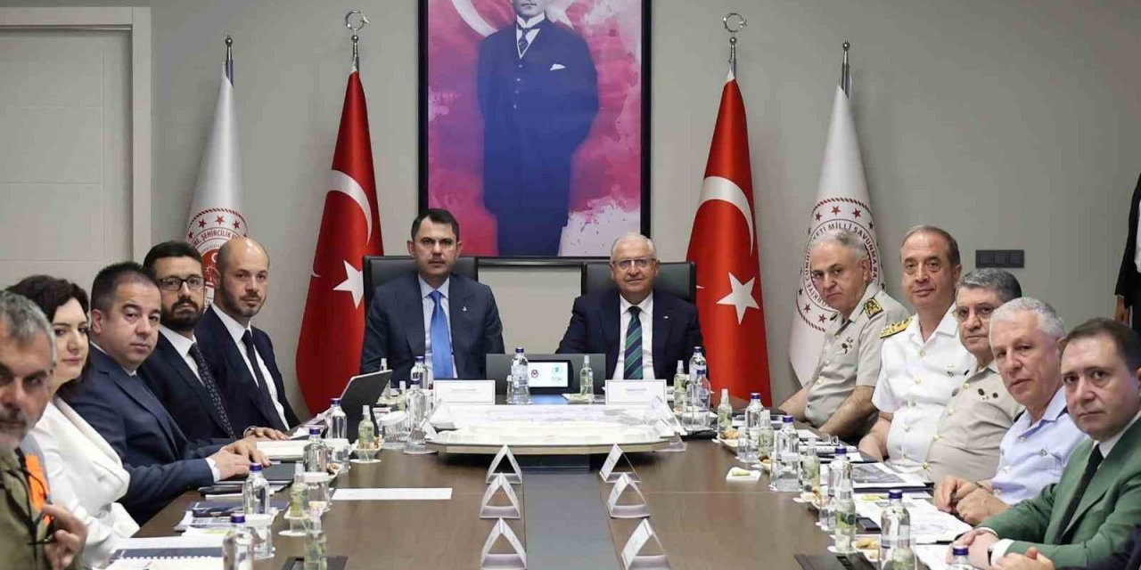 Bakan Güler ve Kurum’dan Ay Yıldız projesine ilişkin toplantı