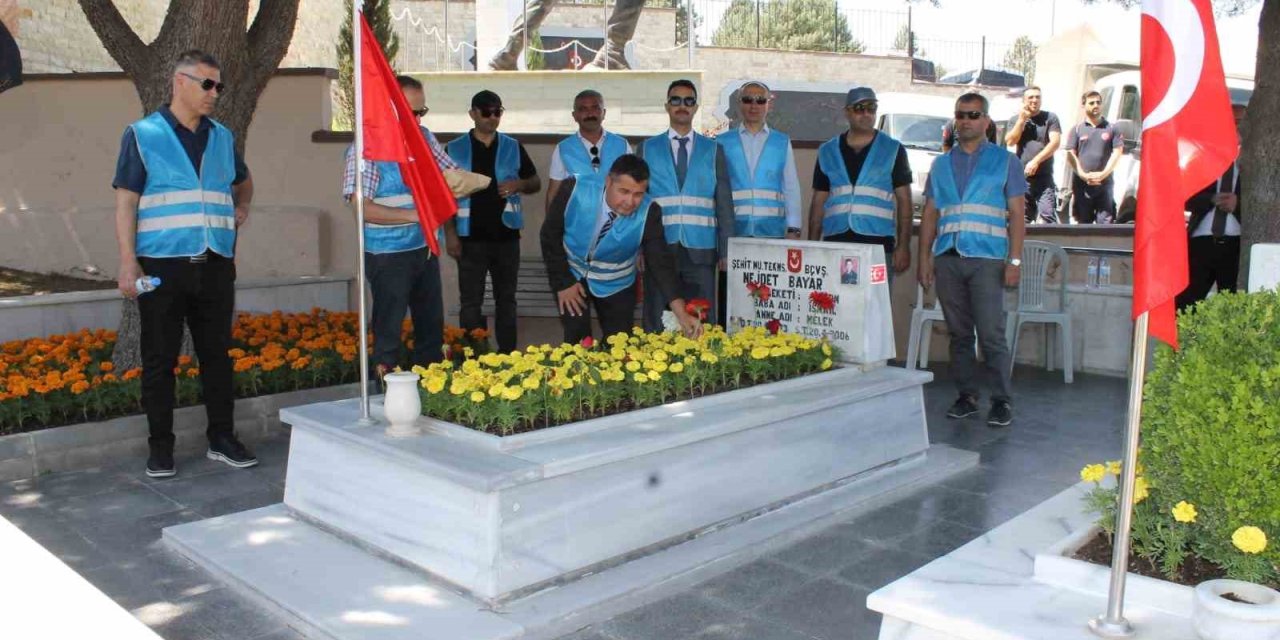 Denetimli Serbeslik Müdürlüğü personelleri 15 Temmuz’da şehitleri andı