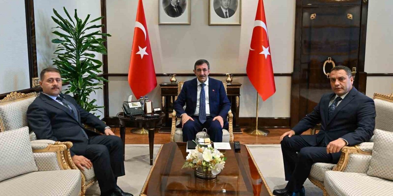 Başkan Ekinci, Sorgun’un su sorununu çözmek için çalmadık kapı bırakmıyor