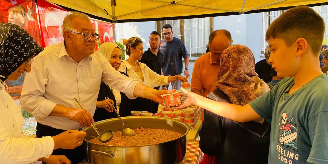 Yenimahalle’de aşure buluşması
