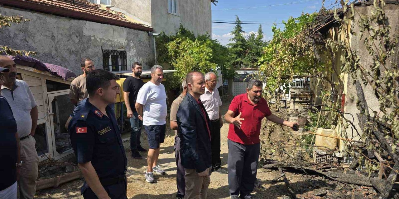 Kaymakam Dinçer, yangında zarar gören alanı yerinde inceledi