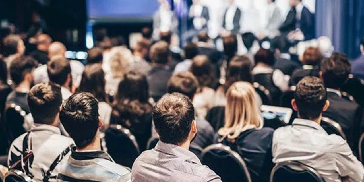 Lisans bölümlüler daha çabuk iş buluyor