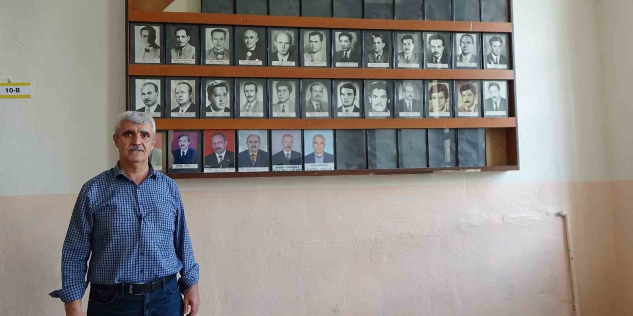 130 yıllık taş mektep, ihtişamıyla göz kamaştırıyor