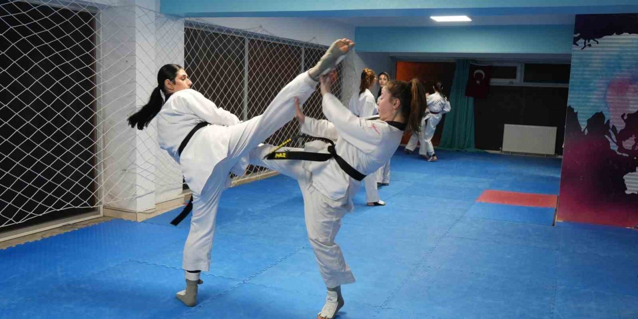 Tesadüfen tanıştığı taekwondoda Avrupa şampiyonu oldu, şimdi hedefi olimpiyatlar