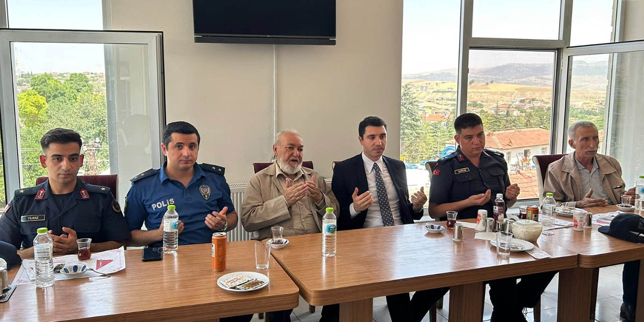 Karakeçili’de Kaymakam Ergin’e veda yemeği