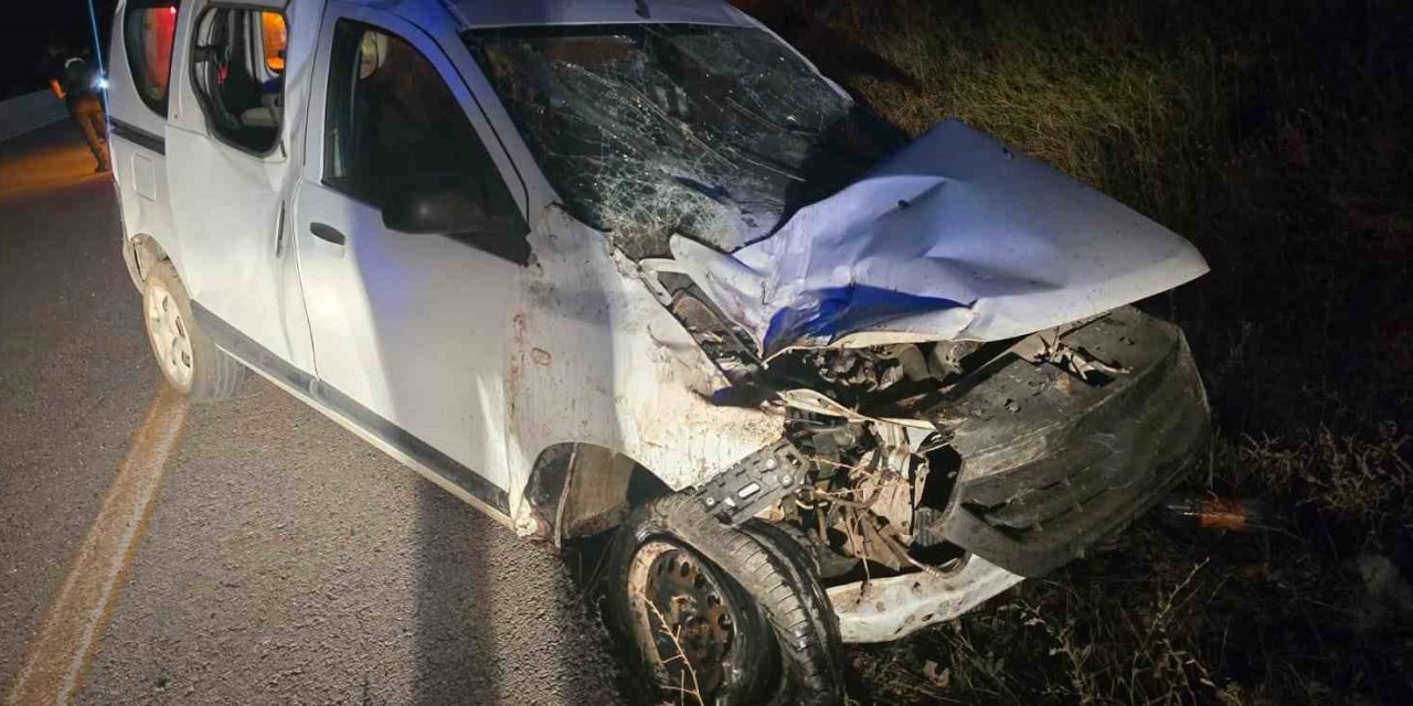 Ankara’da kontrolden çıkan araç takla attı: 3 yaralı