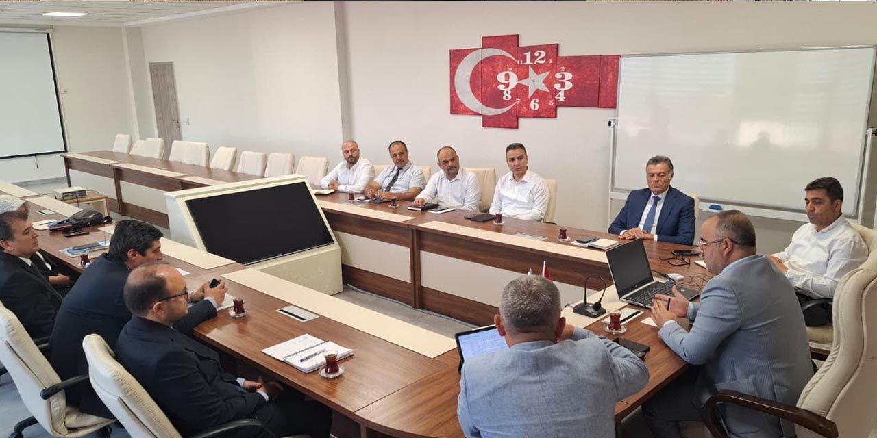 Polat, hastane yöneticileriyle buluştu