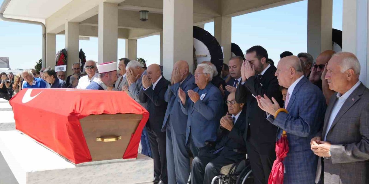 Eski Sağlık Bakanı Şıvgın, son yolculuğuna uğurlandı