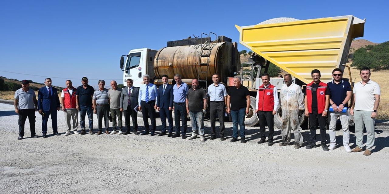 Sulakyurt’un Koru Köyü’ne sathi kaplama yapılıyor