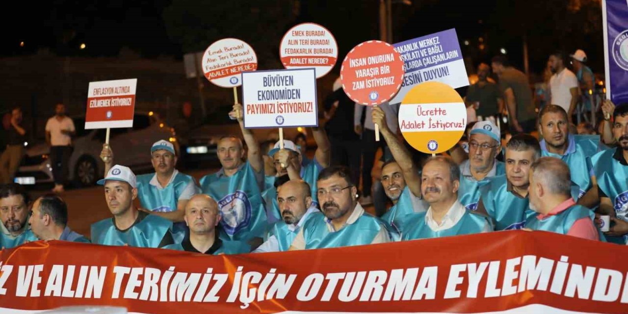 Sağlık-Sen’den 81 ilde ‘112’ dakikalık oturma eylemi