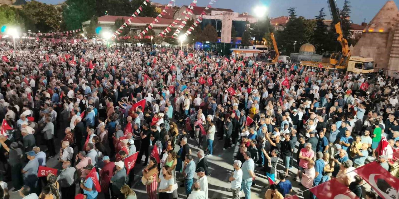 CHP Genel Başkanı Özel, Kırşehir’deki mitingde konuştu