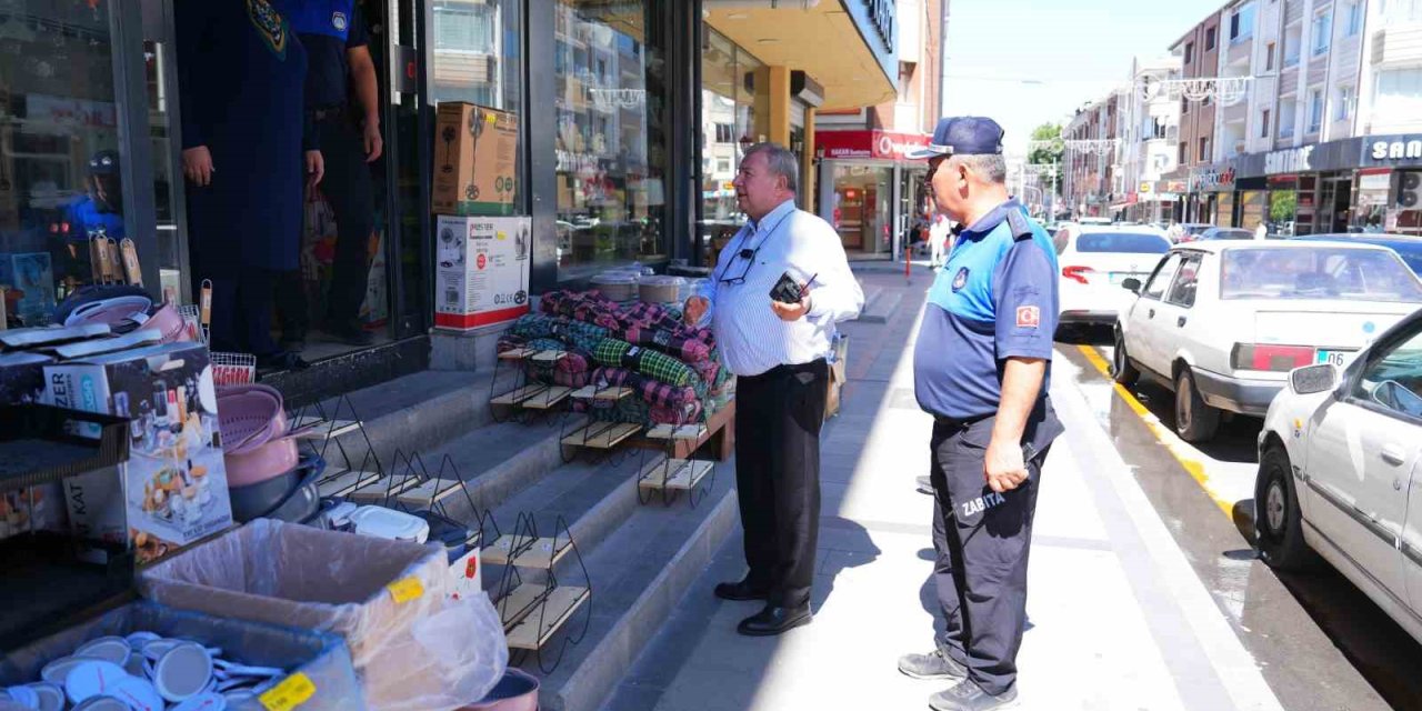 Gölbaşı Belediyesi’nden kaldırım işgallerine karşı denetim