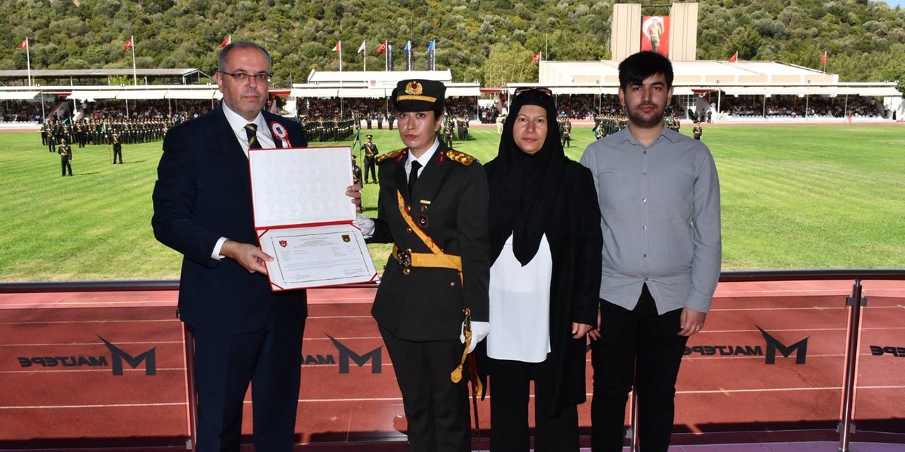 Şehit Ömer Halisdemir'in kızı teğmen oldu