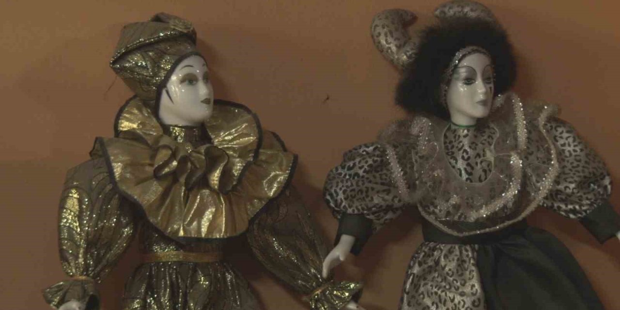 Ankara Kalesi’ndeki Taş Bebek Kafe, 17 bin parçalık koleksiyonuyla dikkat çekiyor