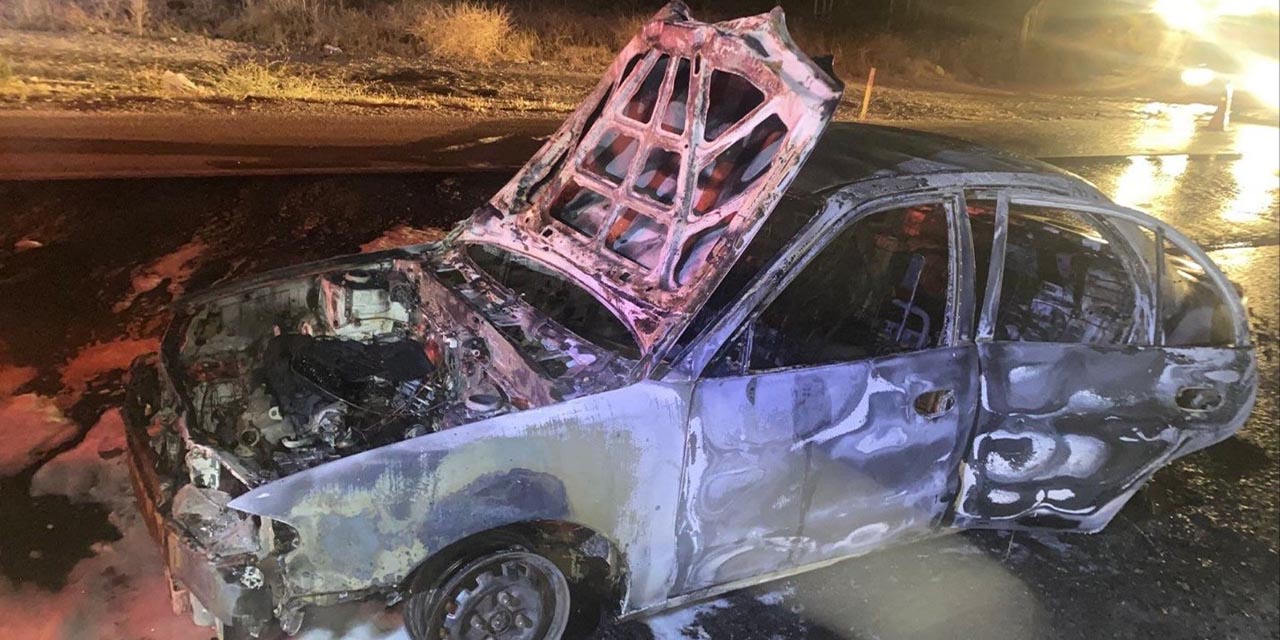 Kırıkkale'de seyir halindeki araç alev alev yandı