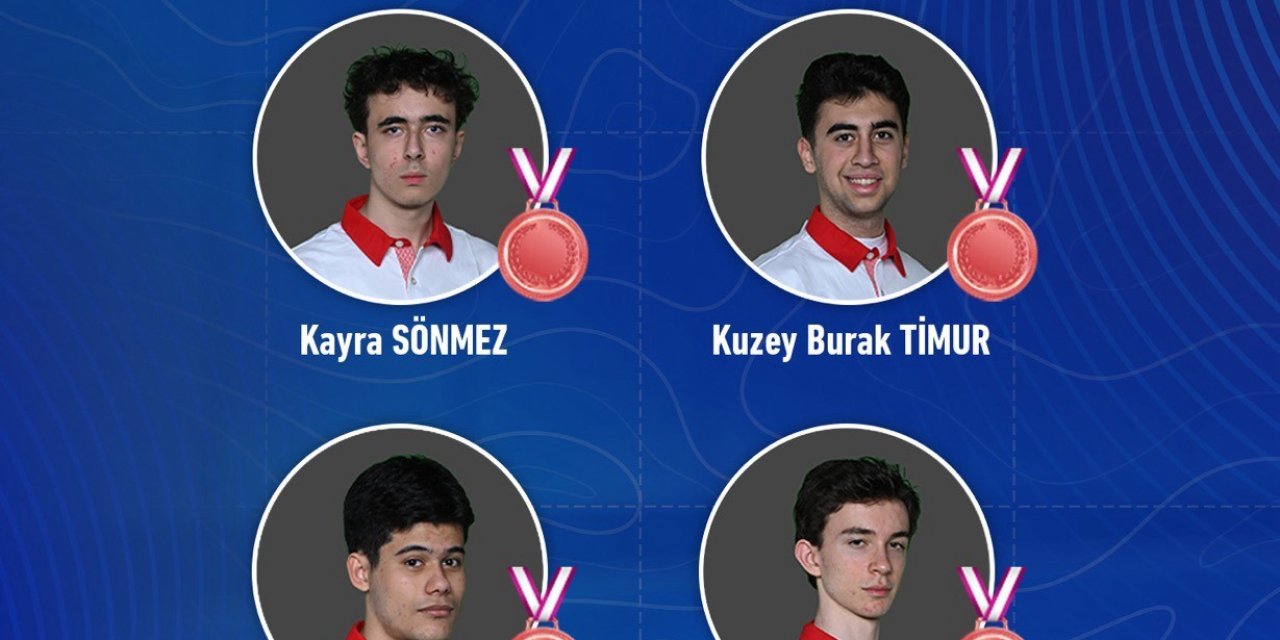 Bakan Kacır: "Ülkemizi temsil eden gençlerimiz 4 bronz madalya kazanarak bize gurur yaşattılar"