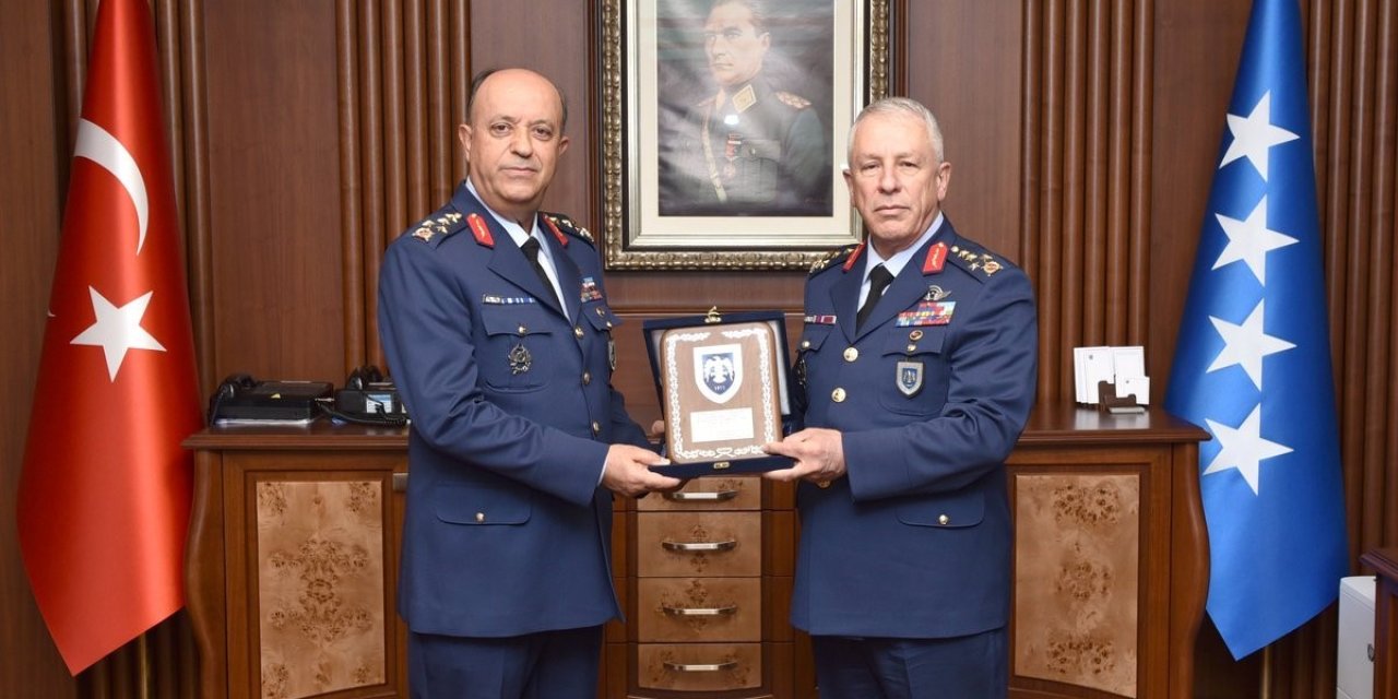 Orgeneral Güneykaya, Muharip Hava Kuvveti Komutanlığı görevini Korgeneral Dalkıran’a devretti