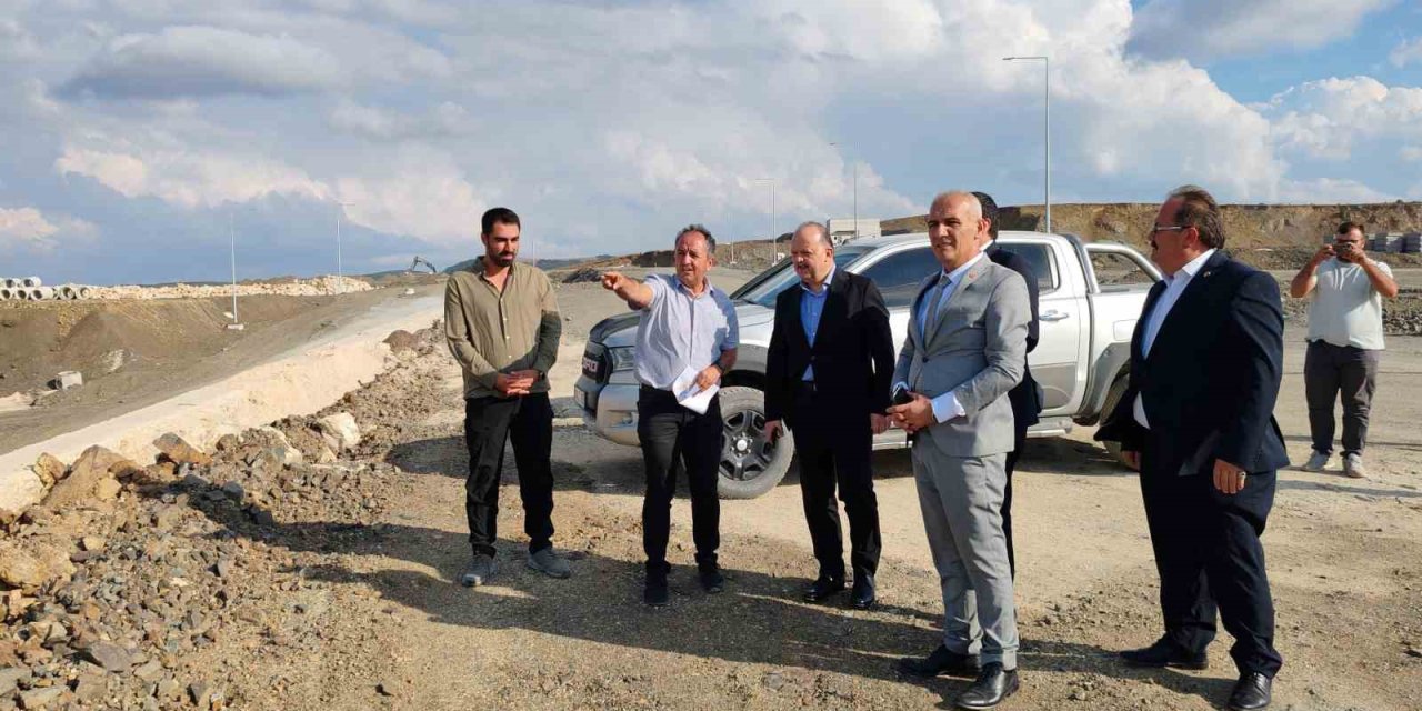 Vali Dallı Devrekani Besi Organize Tarım Bölgesinde incelemelerde bulundu