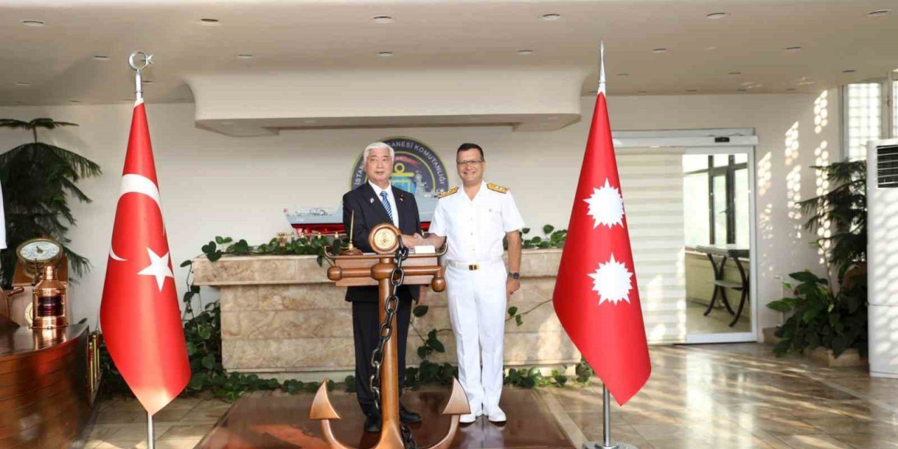 Japonya Savunma Bakanı Nakatani, İstanbul Tersanesi Komutanlığı’nı ziyaret etti