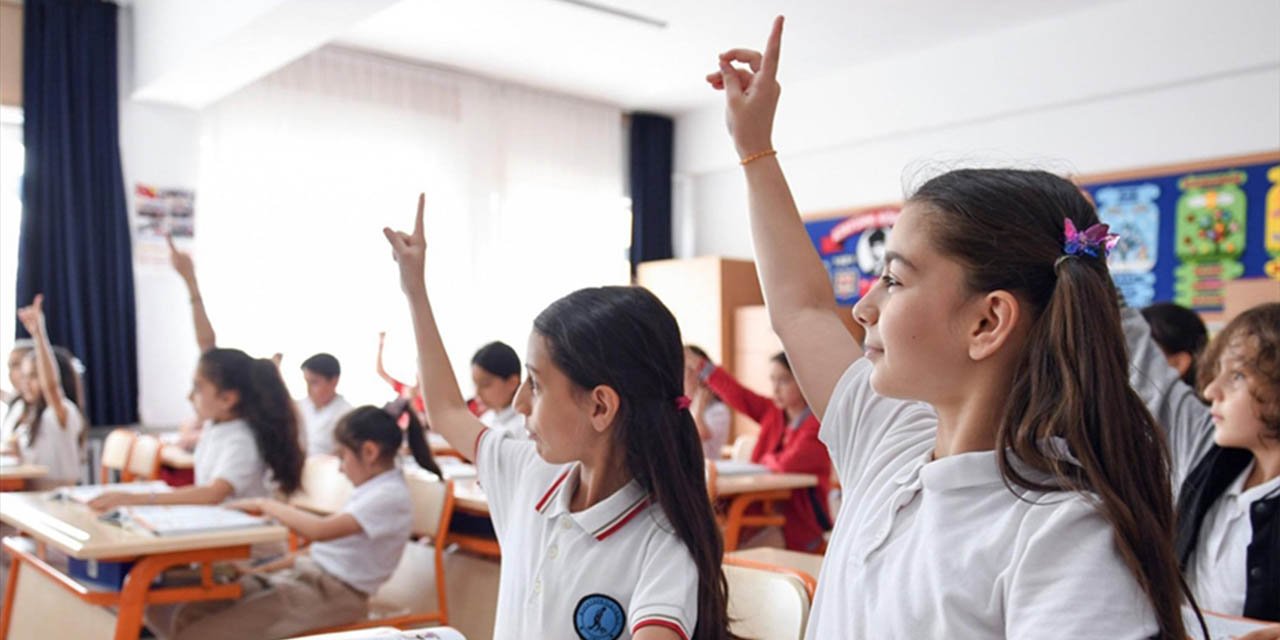 MEB’den yeni adım: Cep telefonu yasak!