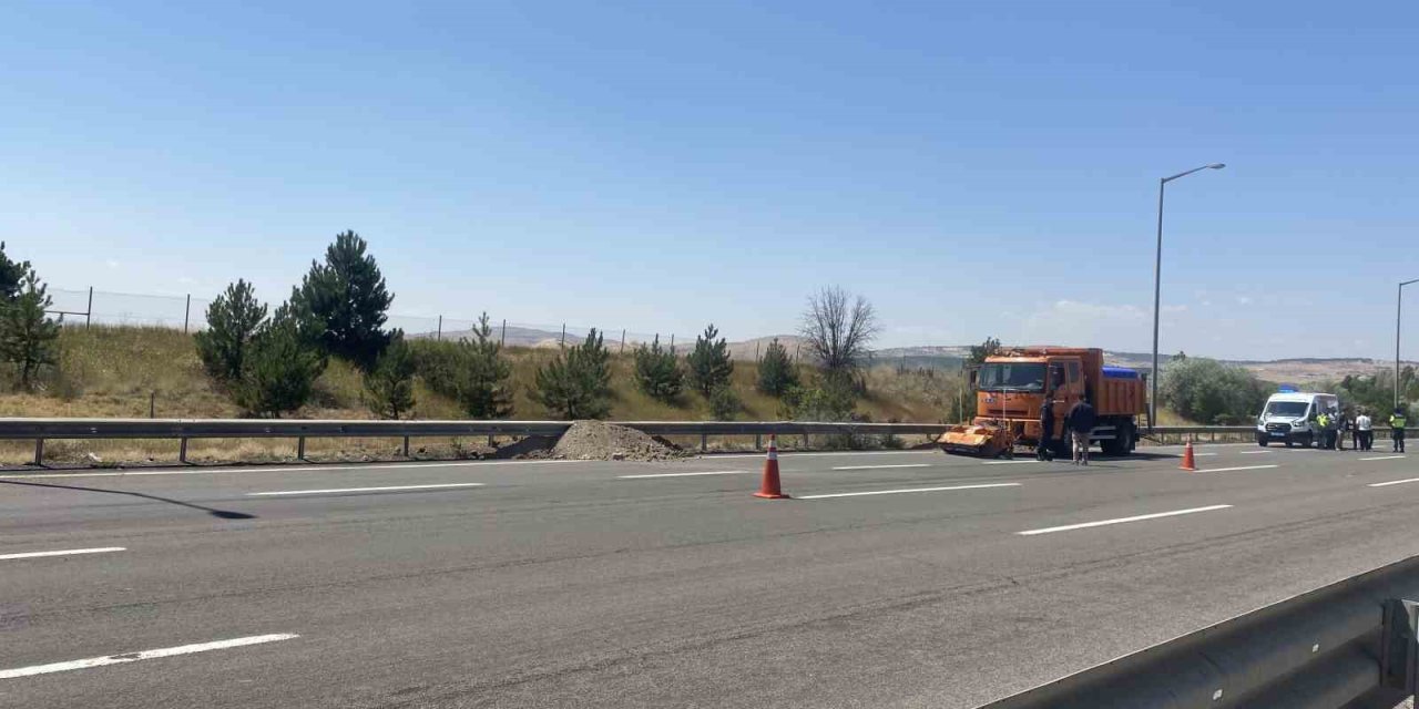 Ankara’da metenol yüklü tanker kaza yaptı: Yol bir süre trafiğe kapandı