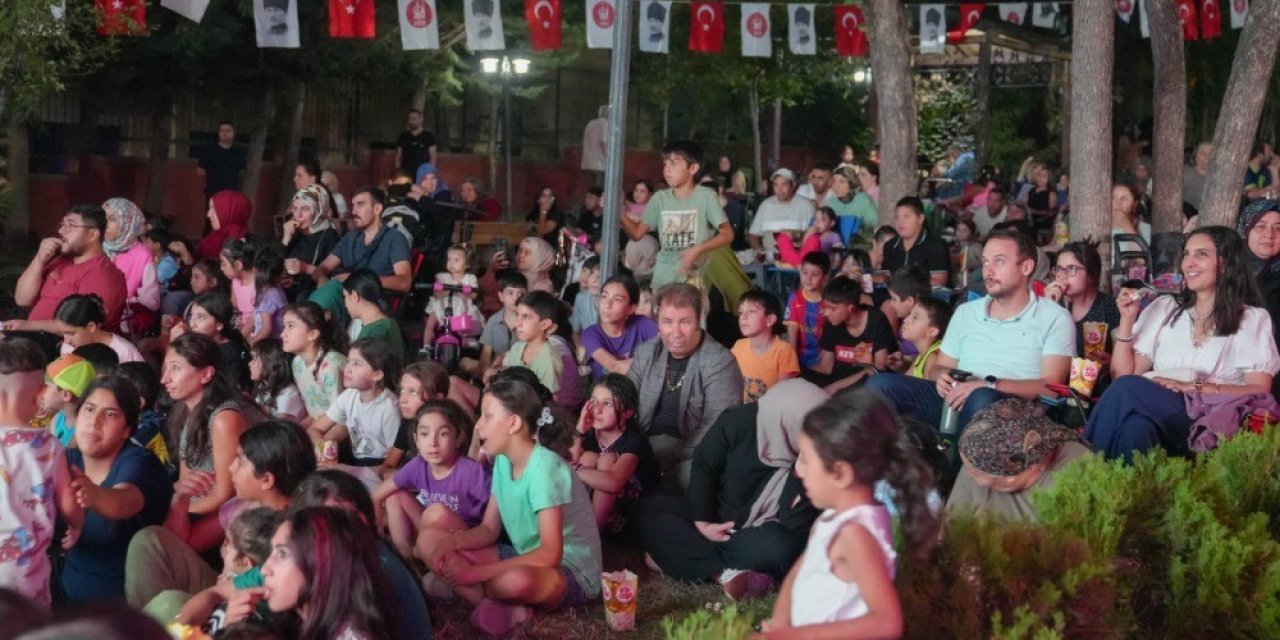 Keçiören’de açık hava sineması etkinlikleri devam ediyor