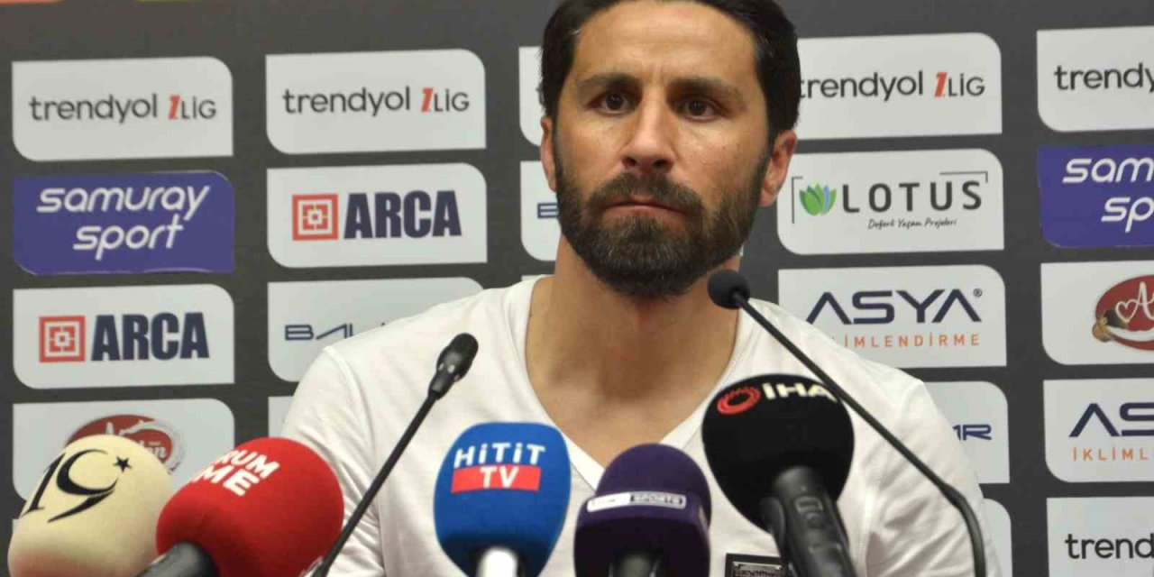 Şenol Can: "Son dakikada tartışılır bir penaltı kararıyla 2-1 mağlup ayrıldık"