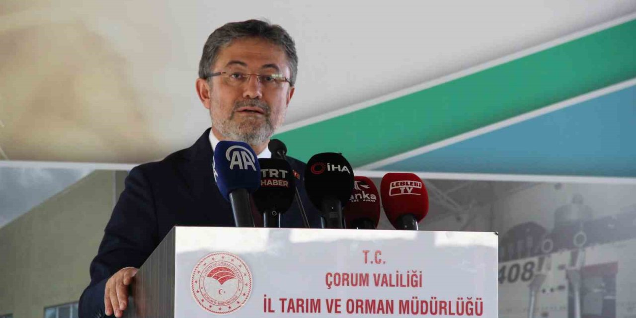 Bakan Yumaklı: "Tarımsal üretimin sürdürülebilir olmasını ve ürettiğimiz ürünlerin kaliteli, verimli olmasını sağlayacağız"