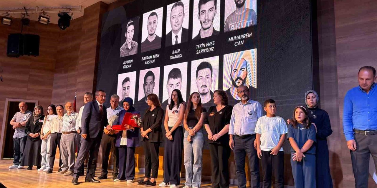 AKUT, Eskişehir yangınında hayatını kaybeden gönüllüleri ve orman işçilerini andı