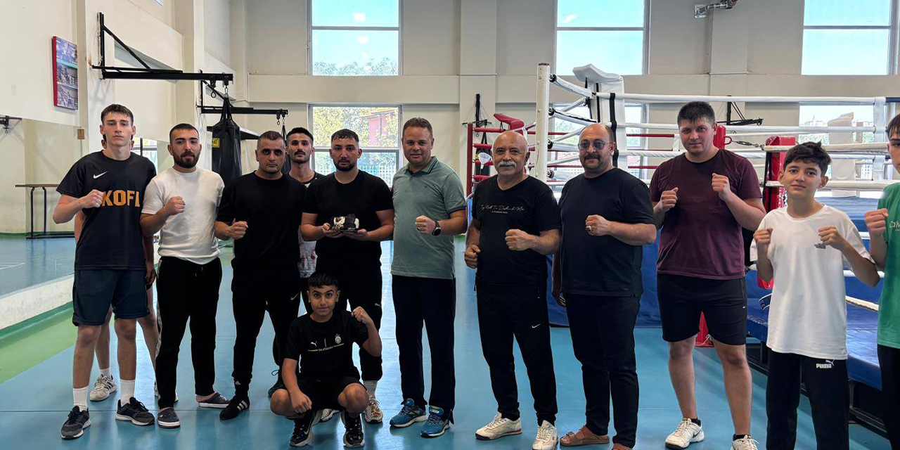 Boks antrenmanları yoğun tempoda devam ediyor