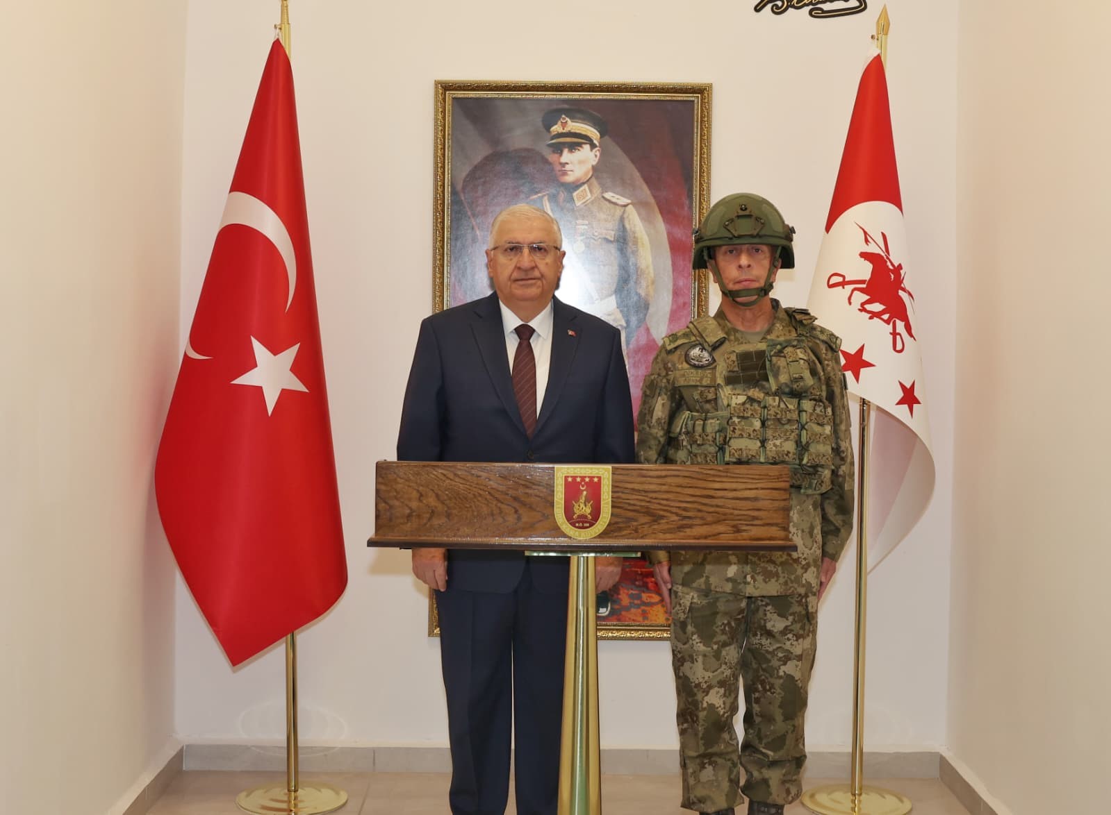 Bakan Güler, Kara Kuvvetleri Komutanlığının Eğitim ve Faaliyet Yılı Açılış Töreni’ne katılmak üzere Konya’ya gitti