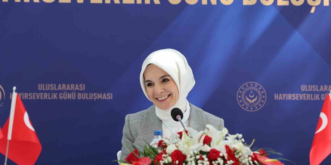 Bakan Göktaş, Darülaceze bağışçılarıyla bir araya geldi