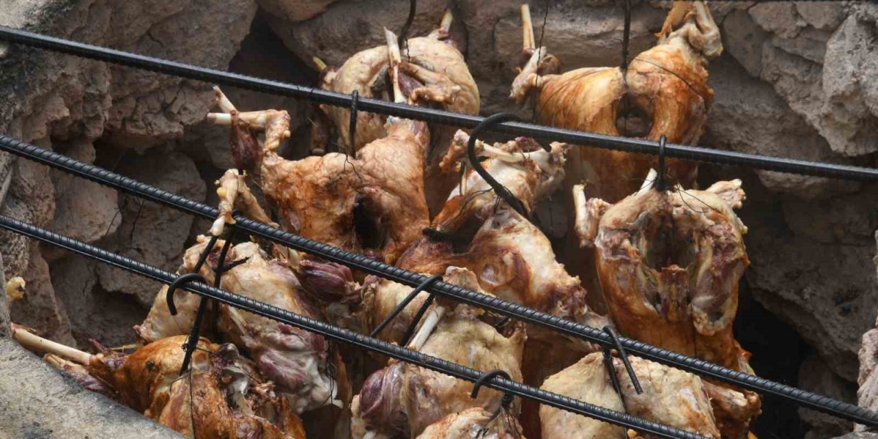 Kastamonu’da "kuyu kebabı" geleneği asırlardır yaşatılıyor