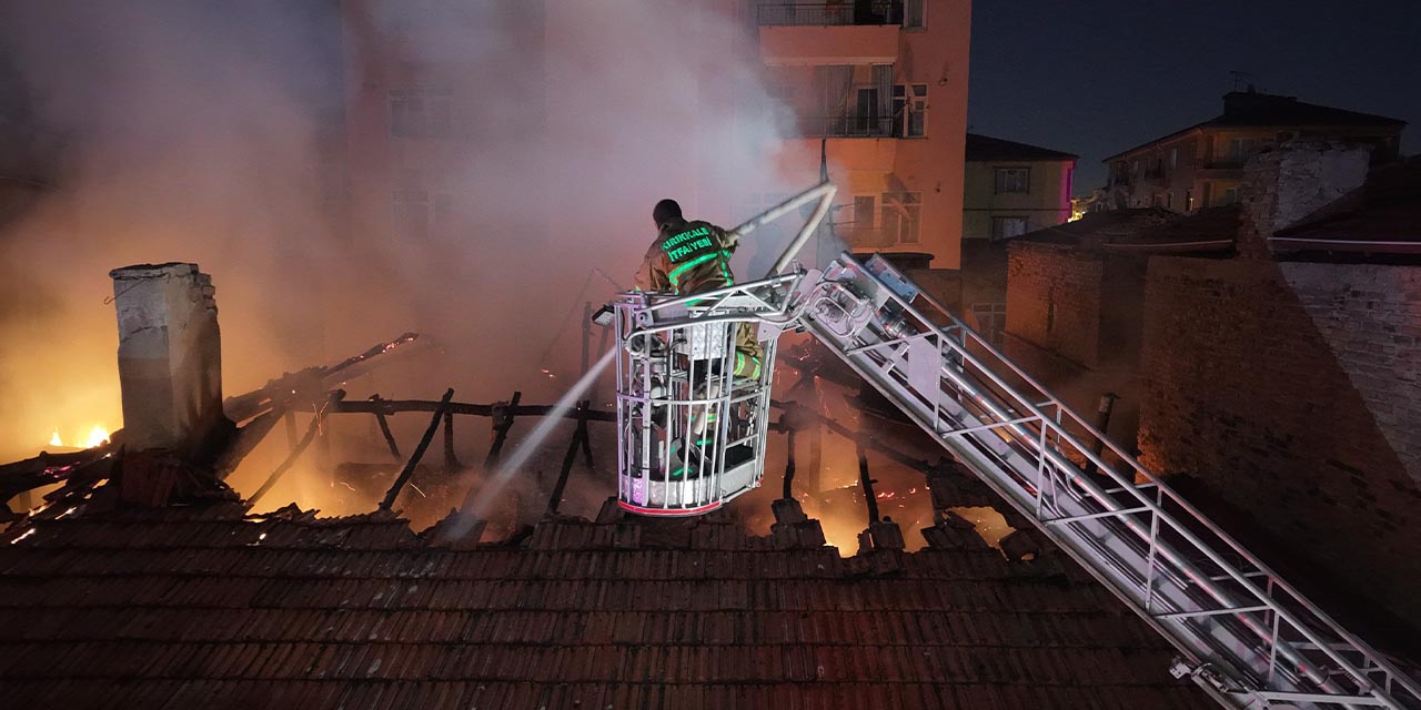 Kırıkkale’de 3 katlı apartman yangını korkuttu!