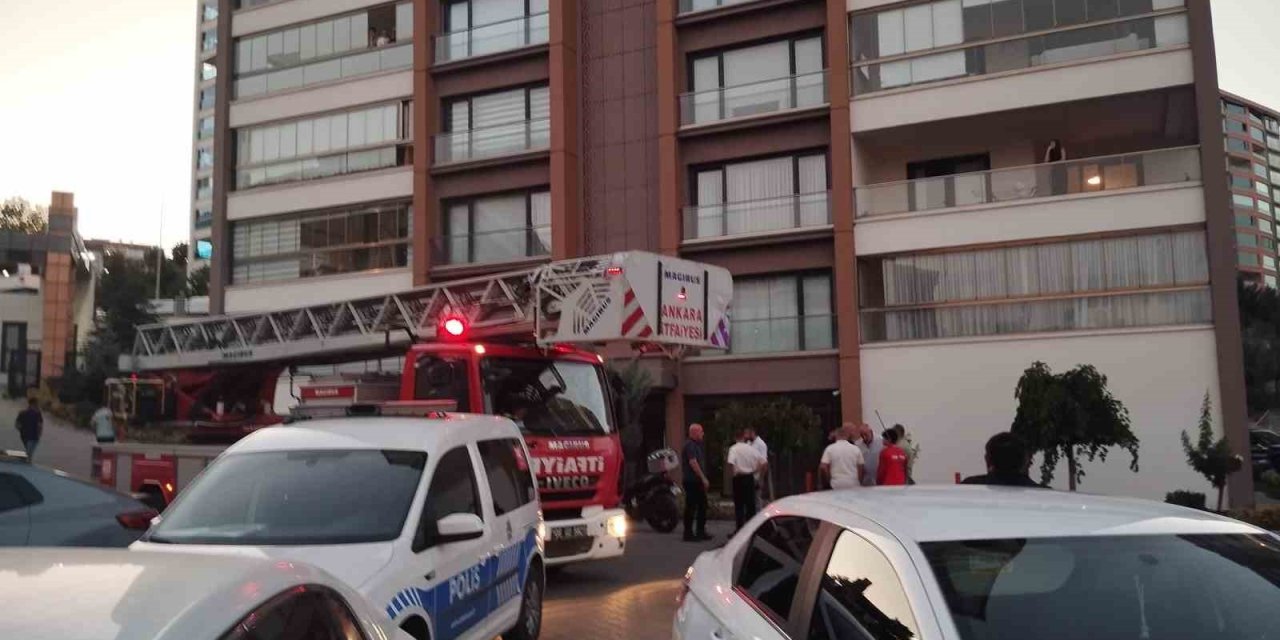 Boşanma aşamasındaki eşini çocuklarının yanında öldürdü