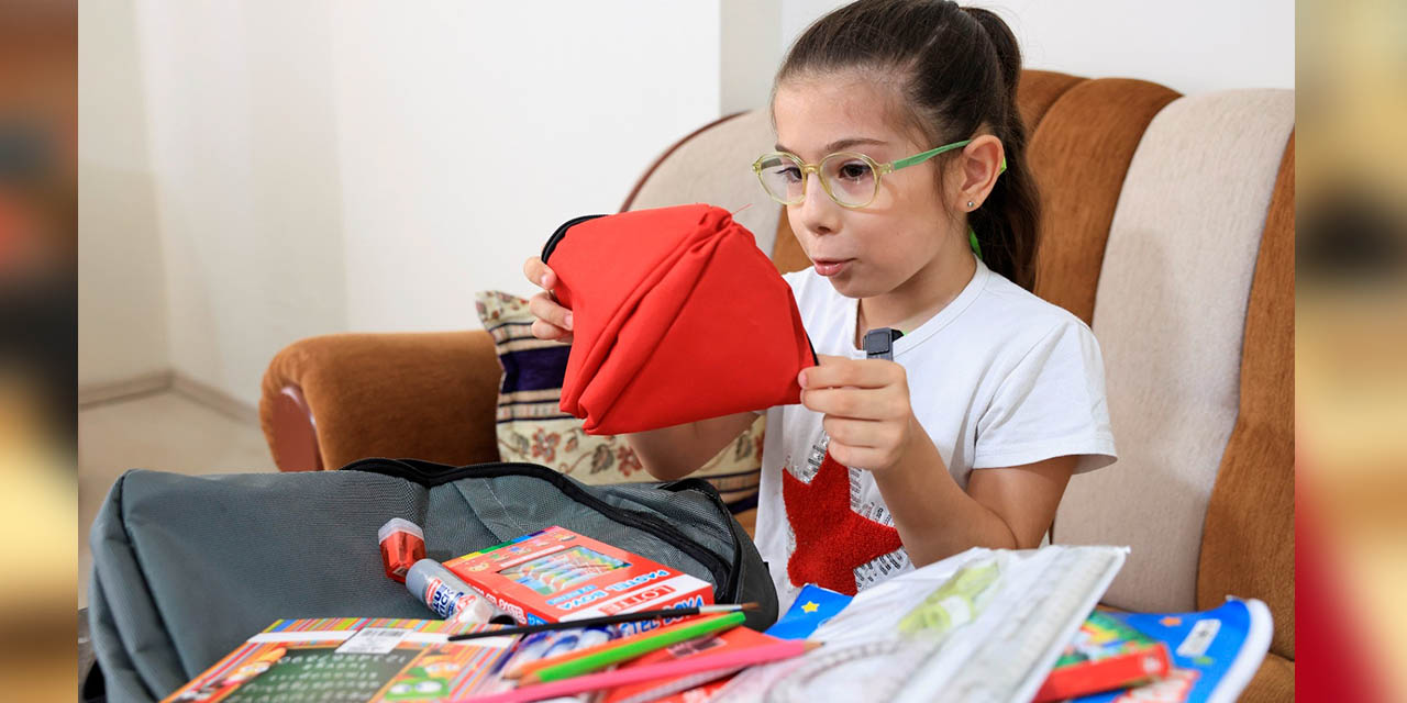 Türk Kızılay'dan öğrencilere yardım eli