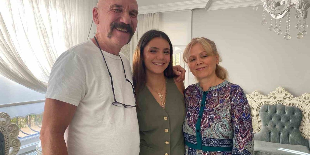 Rüyasında gördüğü çocukla başlayan yolculukta 3 çocuğun koruyucu ailesi oldular