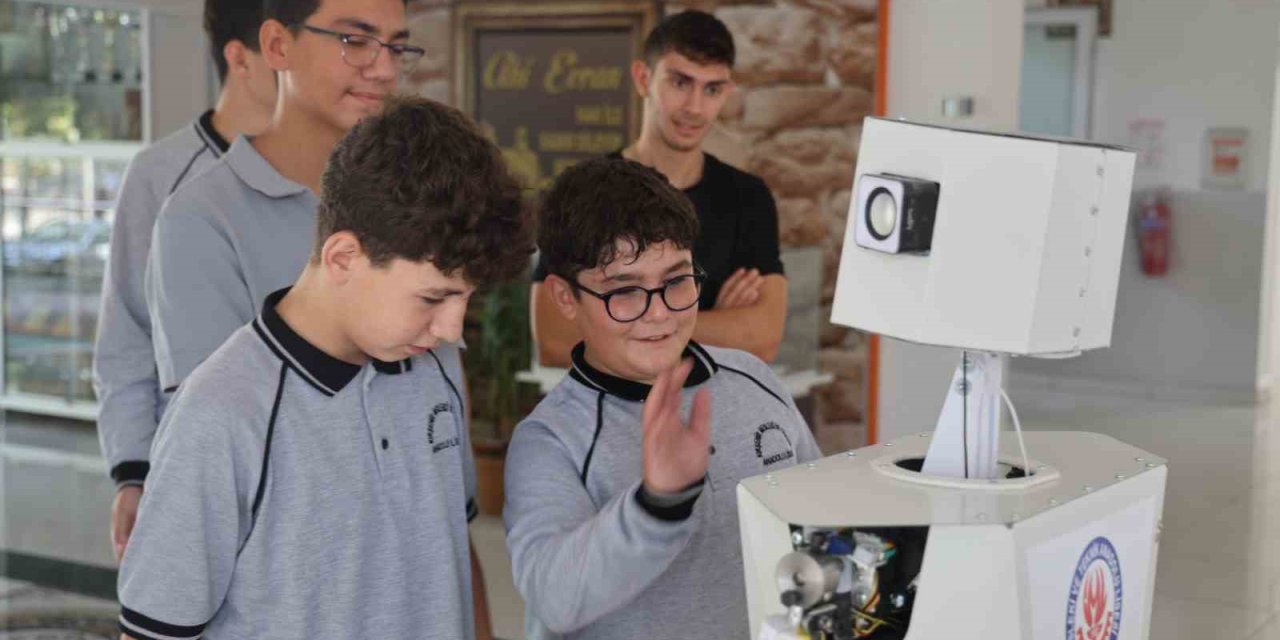 Kırşehir’de öğrenciler yardımlaşma kültürünü ’Ahi Bot’la öğreniyor