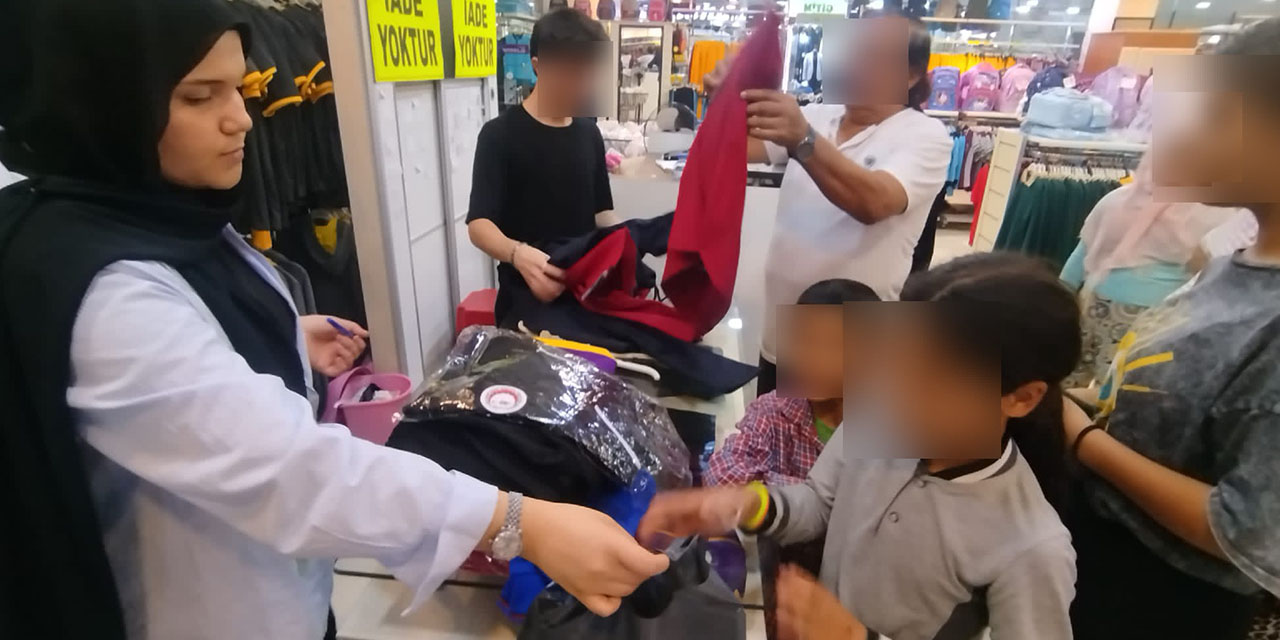 Kızılay ihtiyaç sahiplerinin yanında