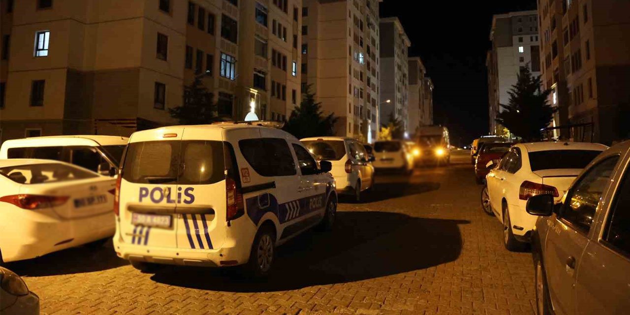 Üniversiteli genç evinde ölü bulundu
