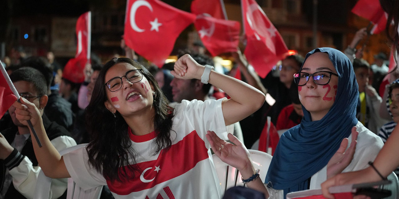 Dev ekranda EuroBasket 2025 final heyecanı yaşandı