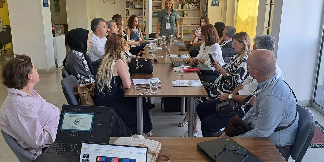 Kriz anlarında bağımlılıkla mücadele masaya yatırıldı