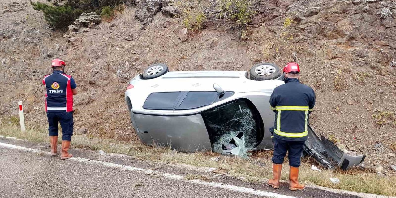 Kastamonu’da yoldan çıkan otomobil takla attı: 2 yaralı