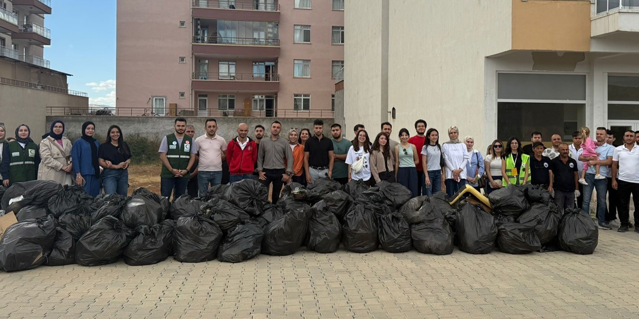 Yeşilay’dan dünya temizlik günü etkinliği