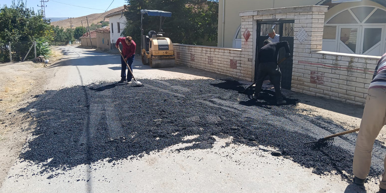 Köy yolları kışa hazırlanıyor