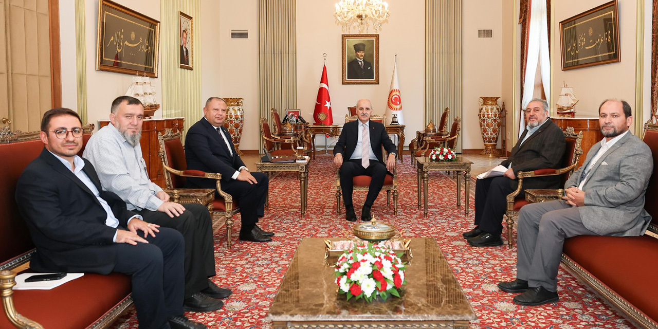 Gazze için toplanan imzalar Kurtulmuş’a iletildi