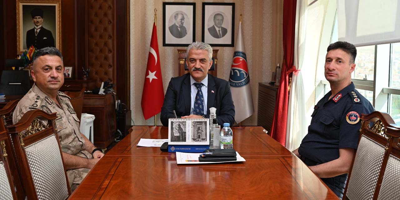 Vali Makas, Jandarma Komutanlarını kabul etti