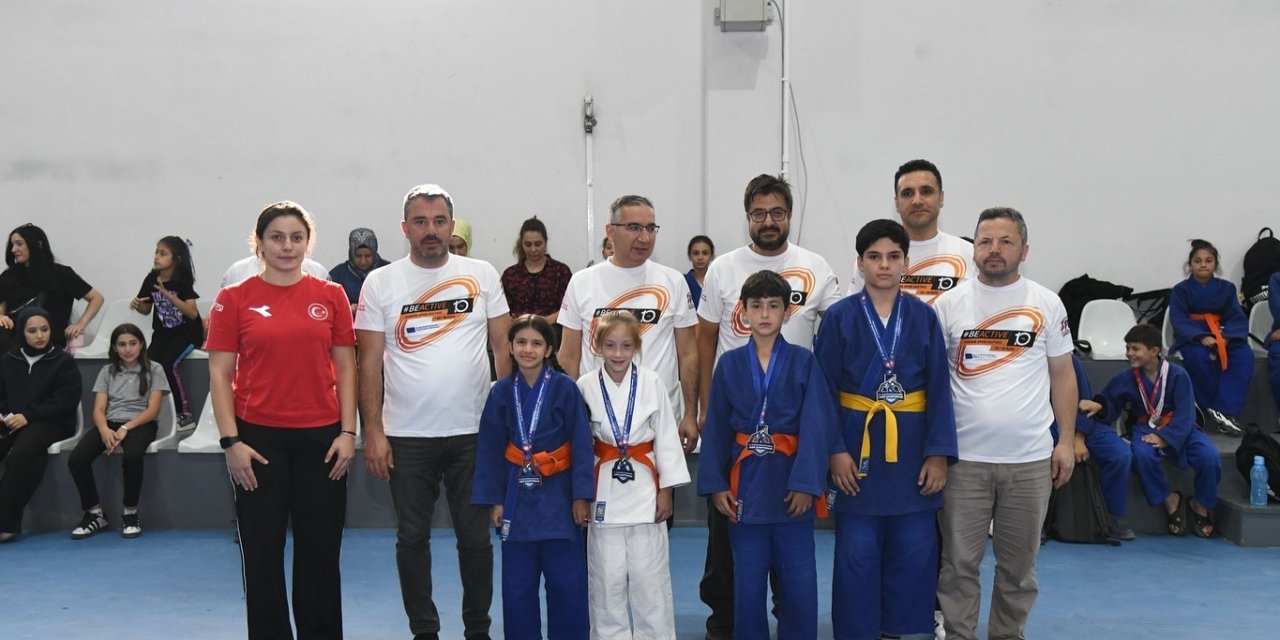 Pursaklar’ın spor salonlarında yarınların şampiyonları yetişiyor