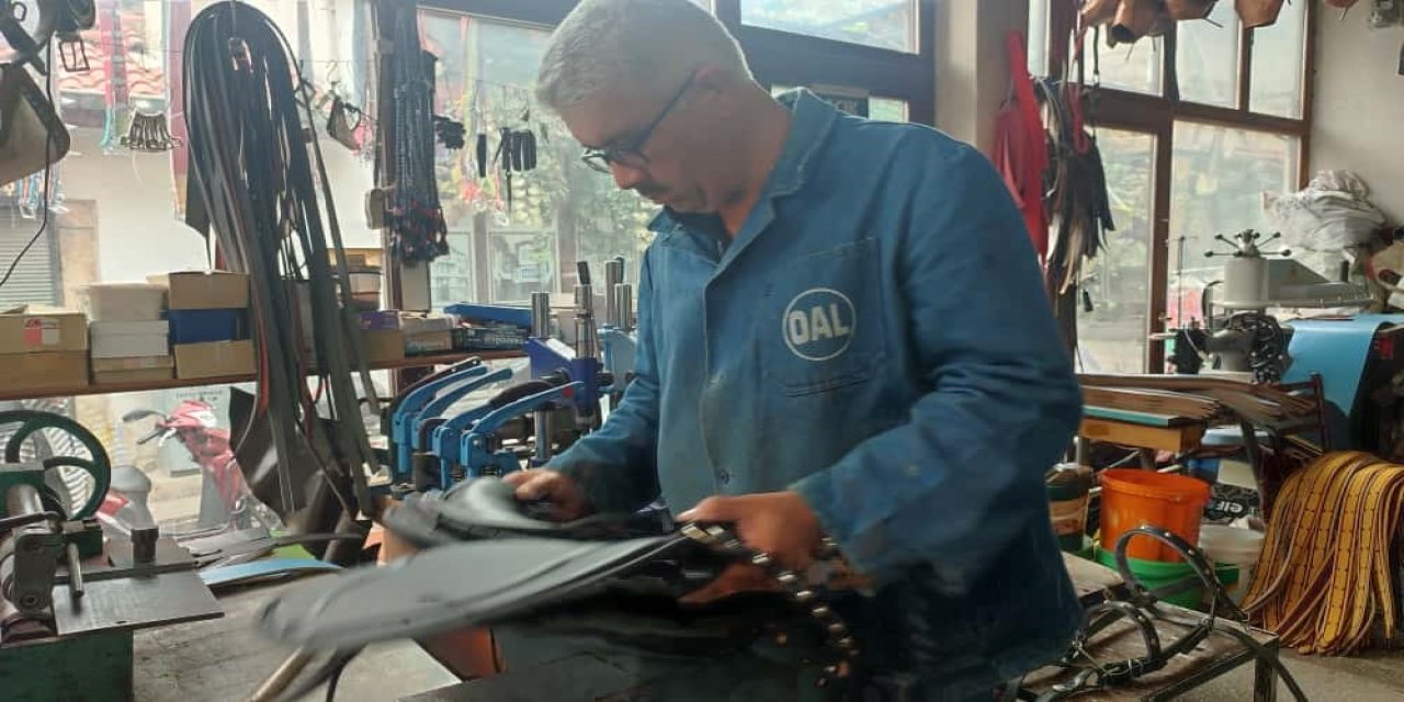 Yarış atlarının eyerleri Beypazarı’nda yapılıyor